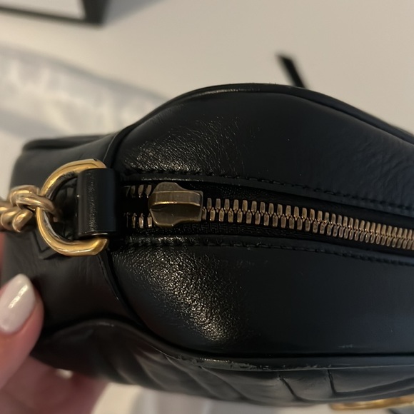 AUTHENTIC GUCCI MARMONT SHOULDER BAG - SMALL - Picture 3 of 9